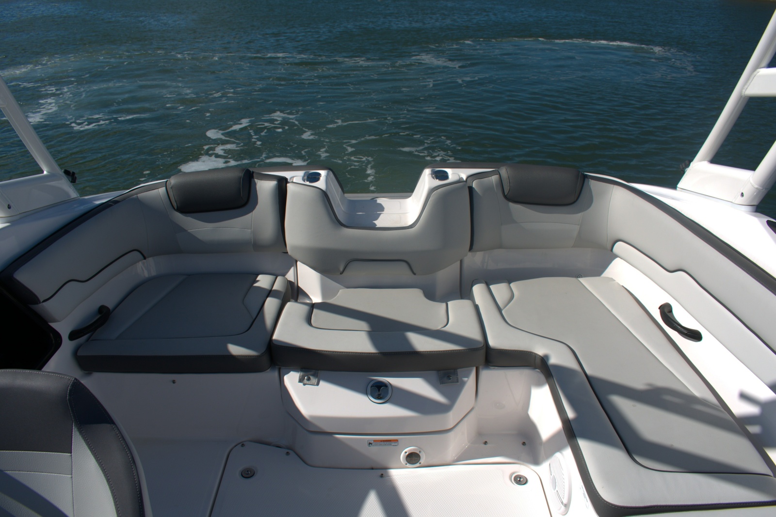 2025 Yamaha Boats AR190