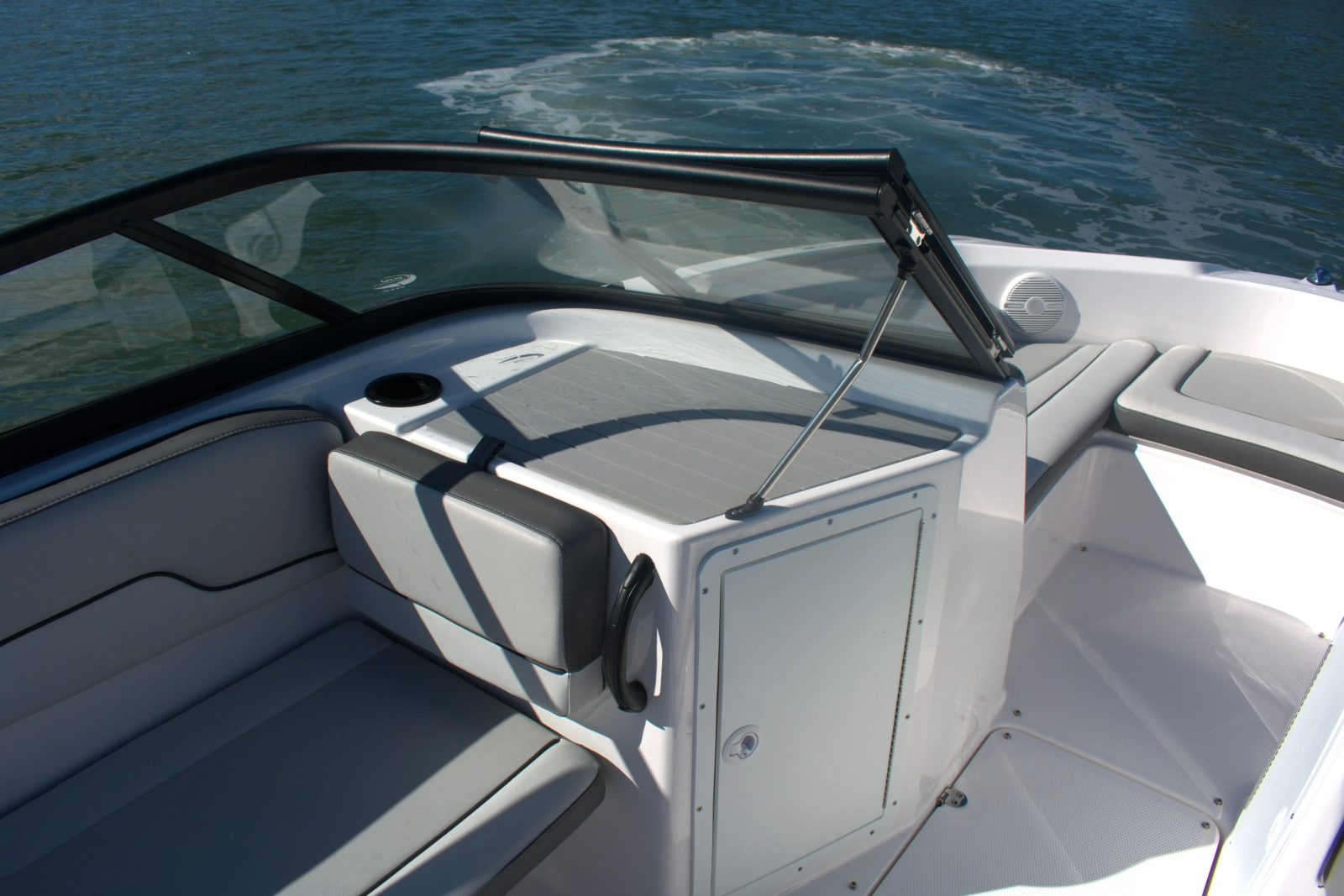 2025 Yamaha Boats AR190