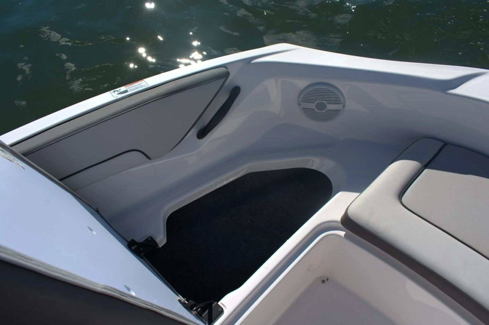 2025 Yamaha Boats AR190