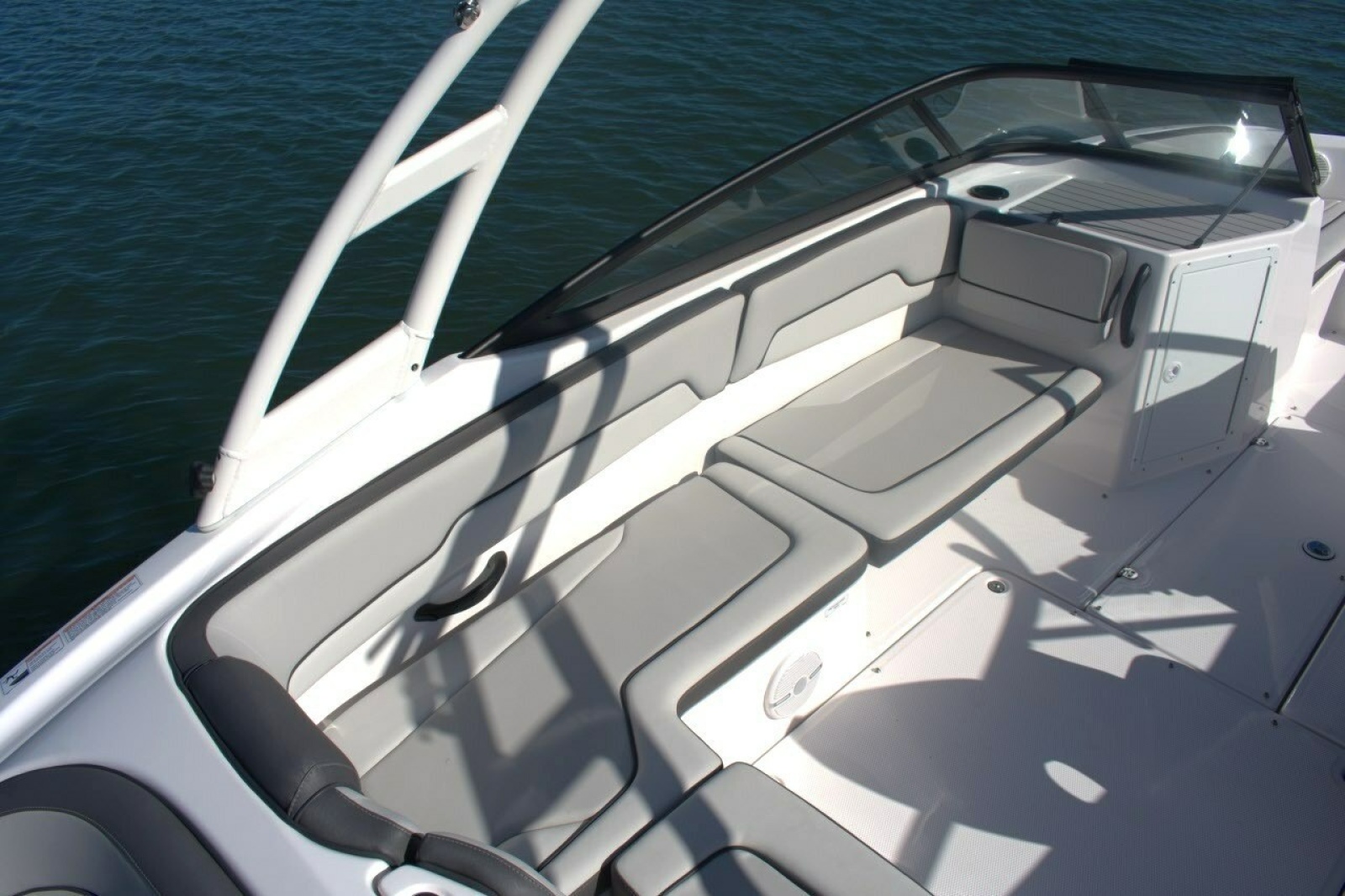 2025 Yamaha Boats AR190