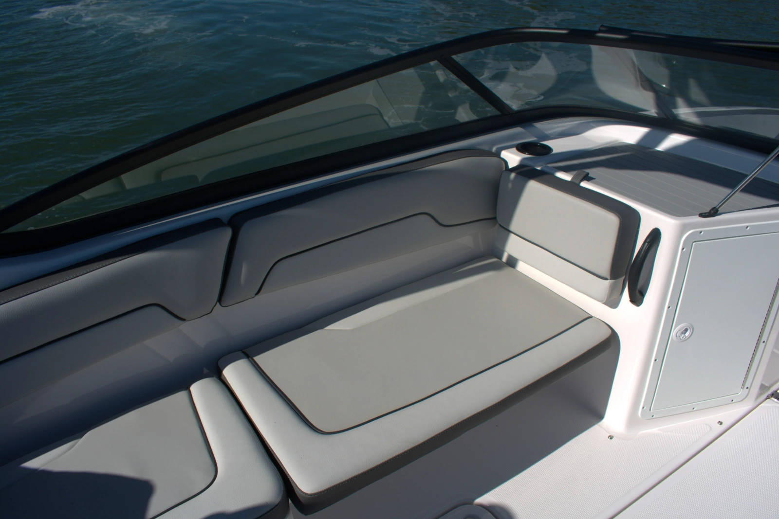 2025 Yamaha Boats AR190