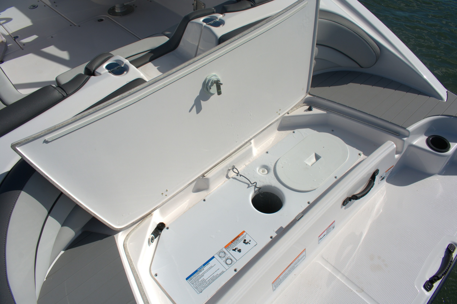 2025 Yamaha Boats AR190