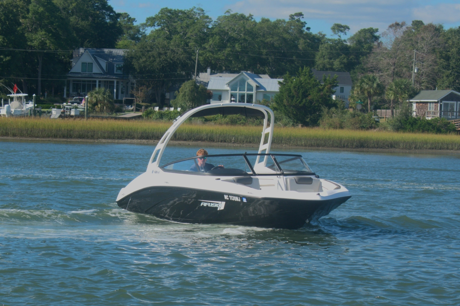 2025 Yamaha Boats AR190