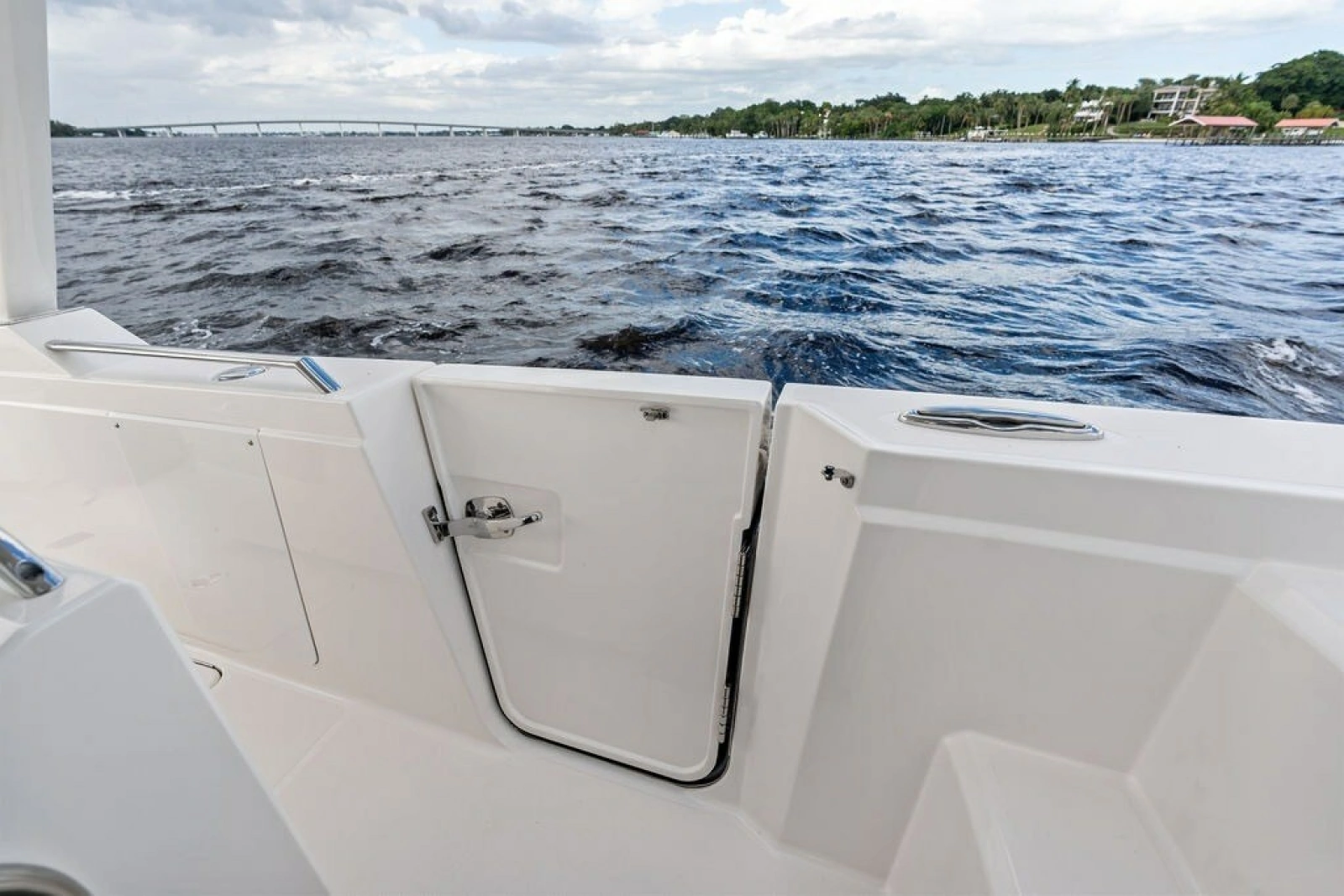 2024 Tiara Yachts 38 LS