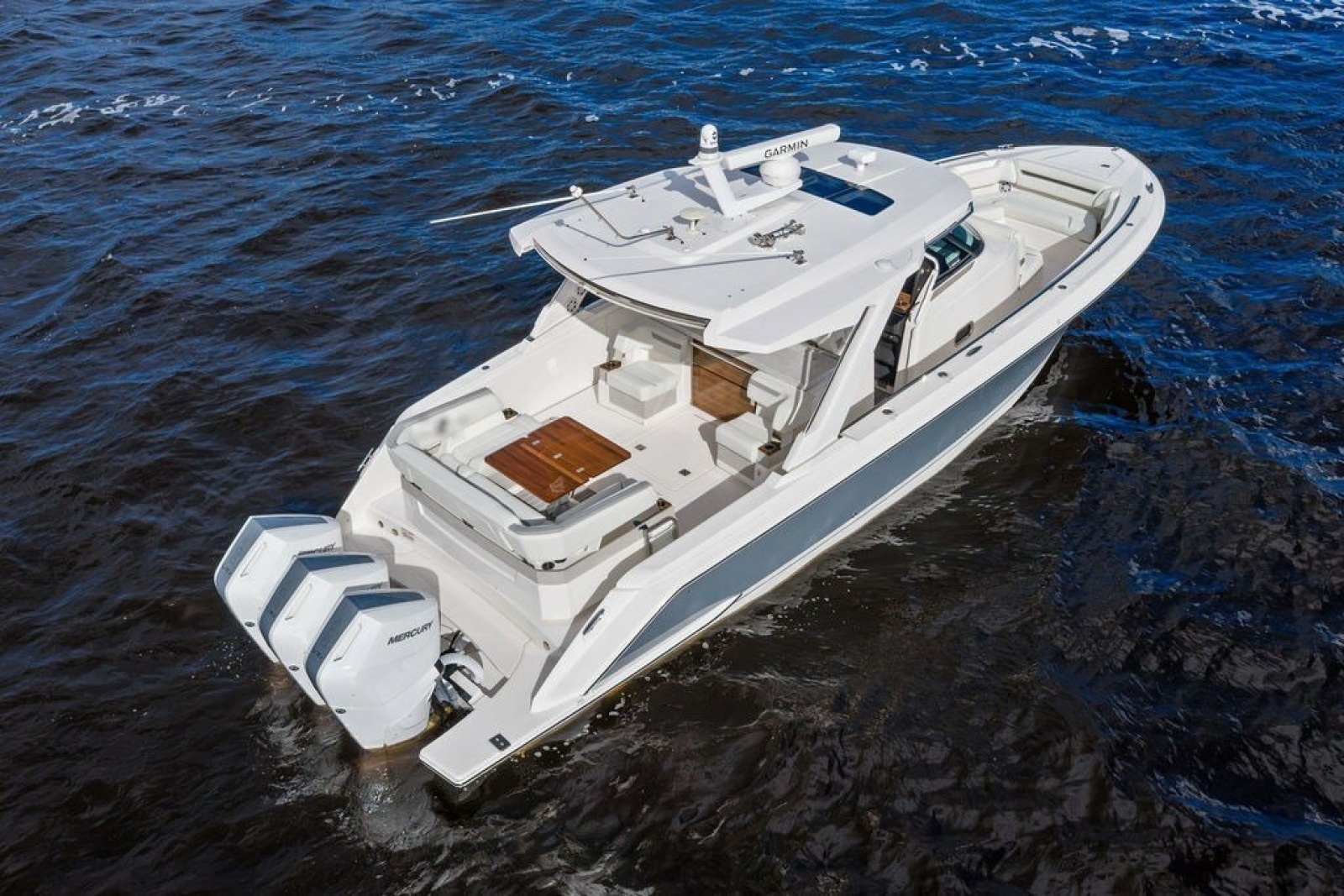 2024 Tiara Yachts 38 LS