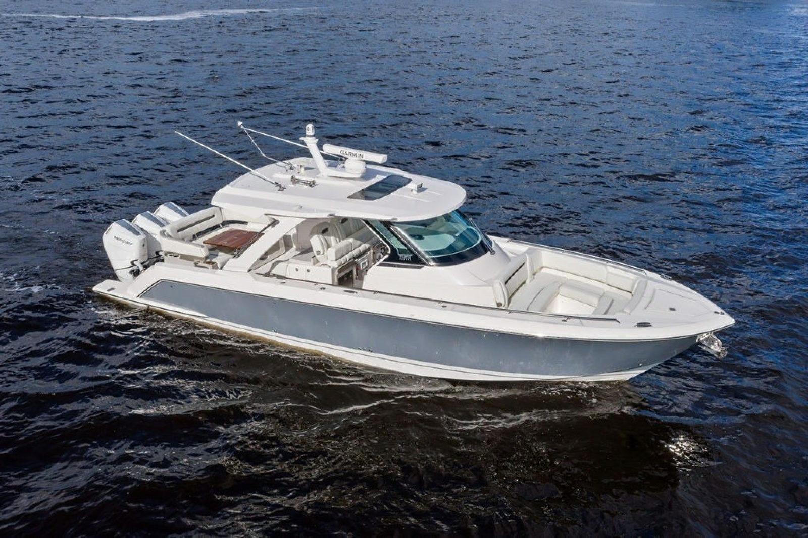 2024 Tiara Yachts 38 LS