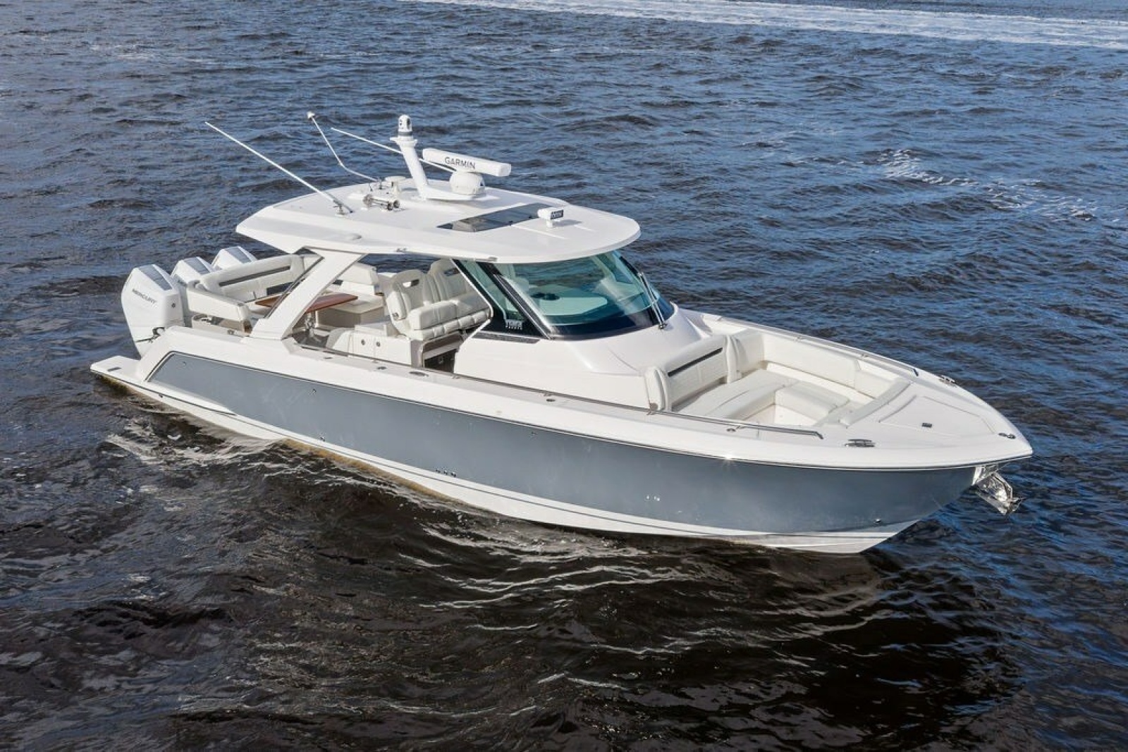 2024 Tiara Yachts 38 LS