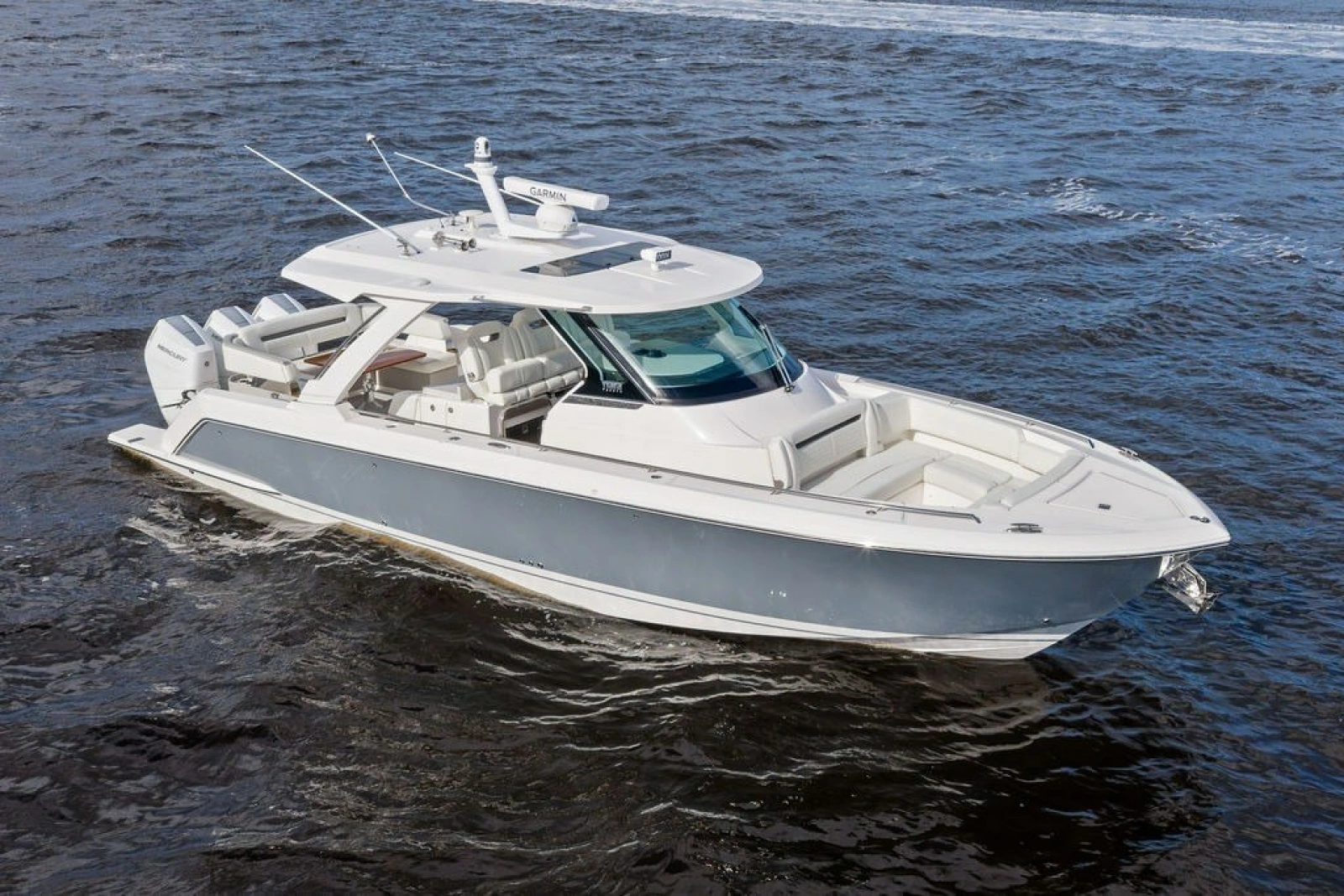 2024 Tiara Yachts 38 LS