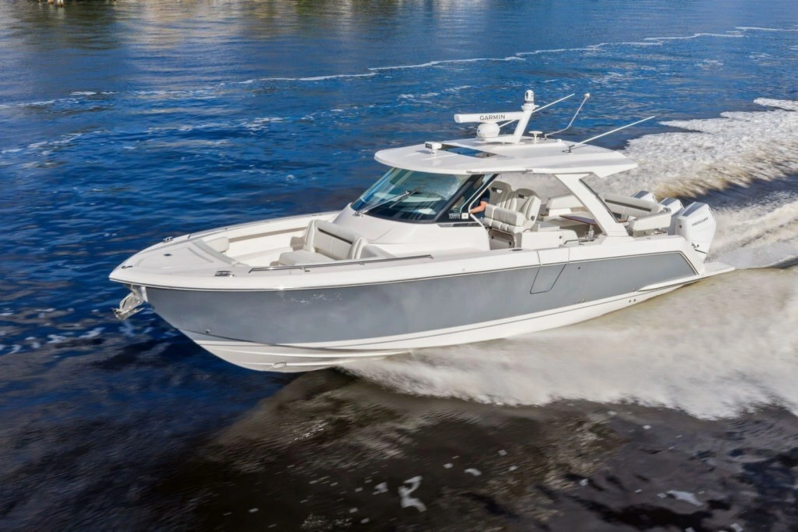 2024 Tiara Yachts 38 LS