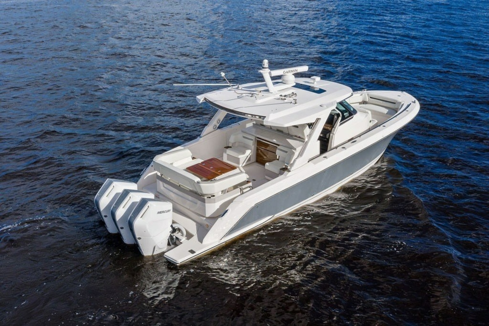 2024 Tiara Yachts 38 LS