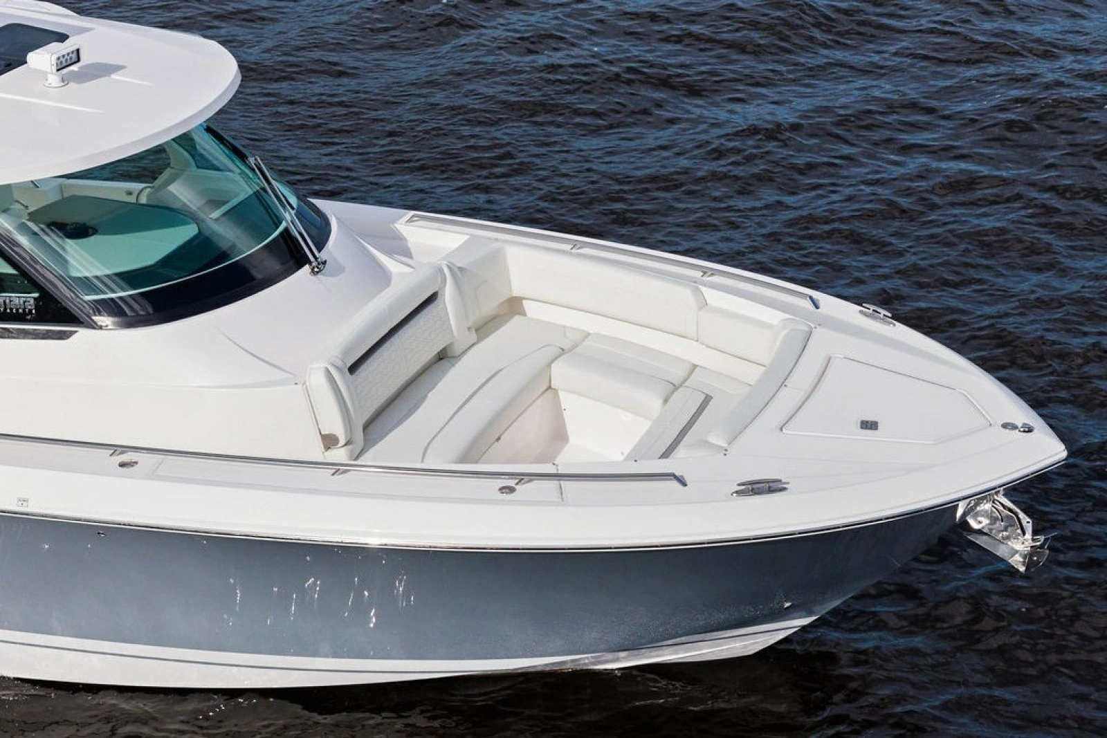 2024 Tiara Yachts 38 LS