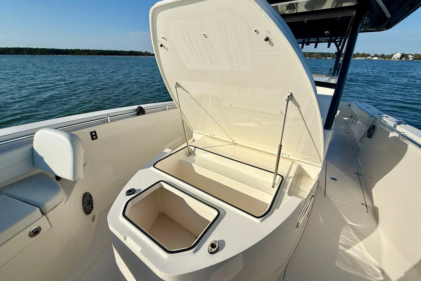 2023 Cobia 350 Center Console