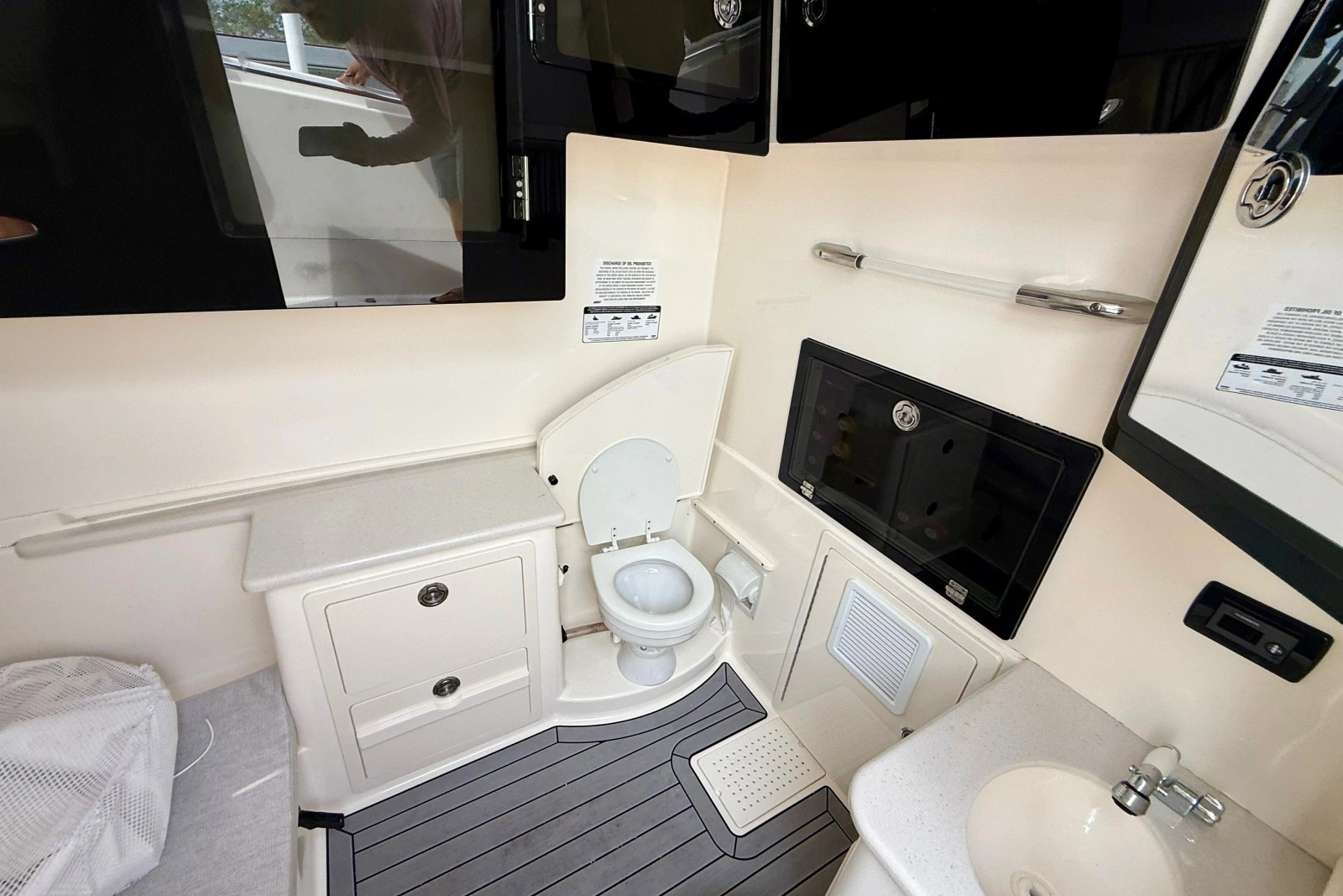 2023 Cobia 350 Center Console