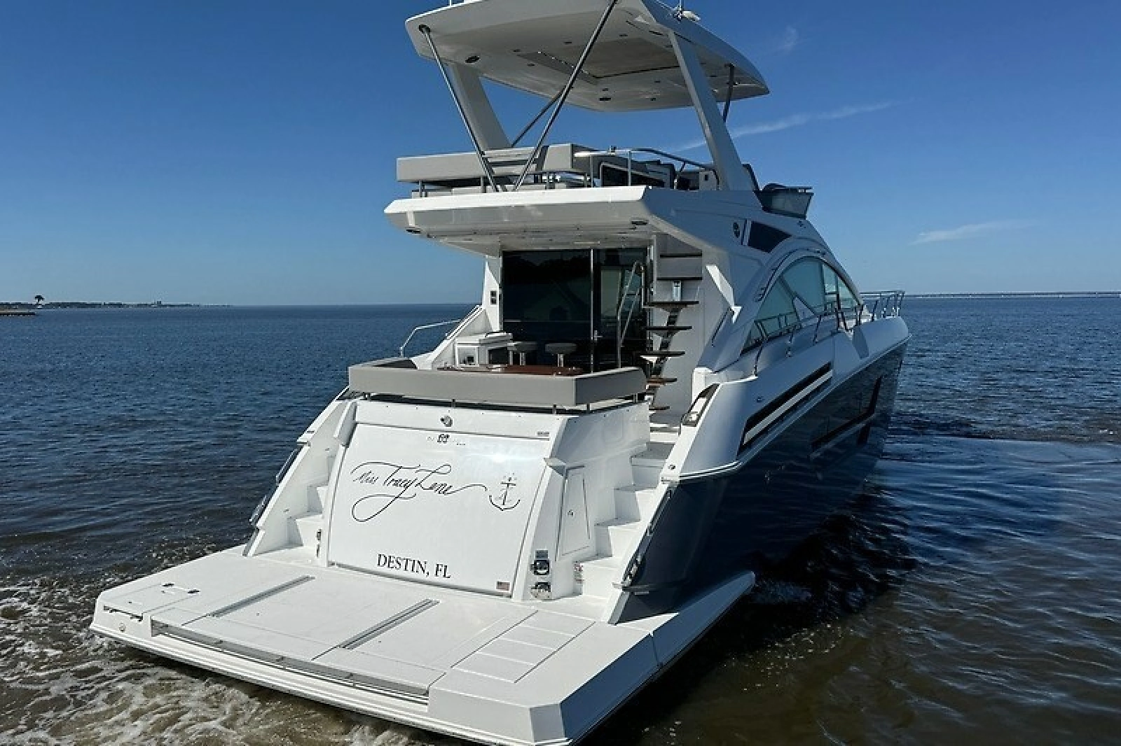 2023 Cruisers Yachts 60 Fly