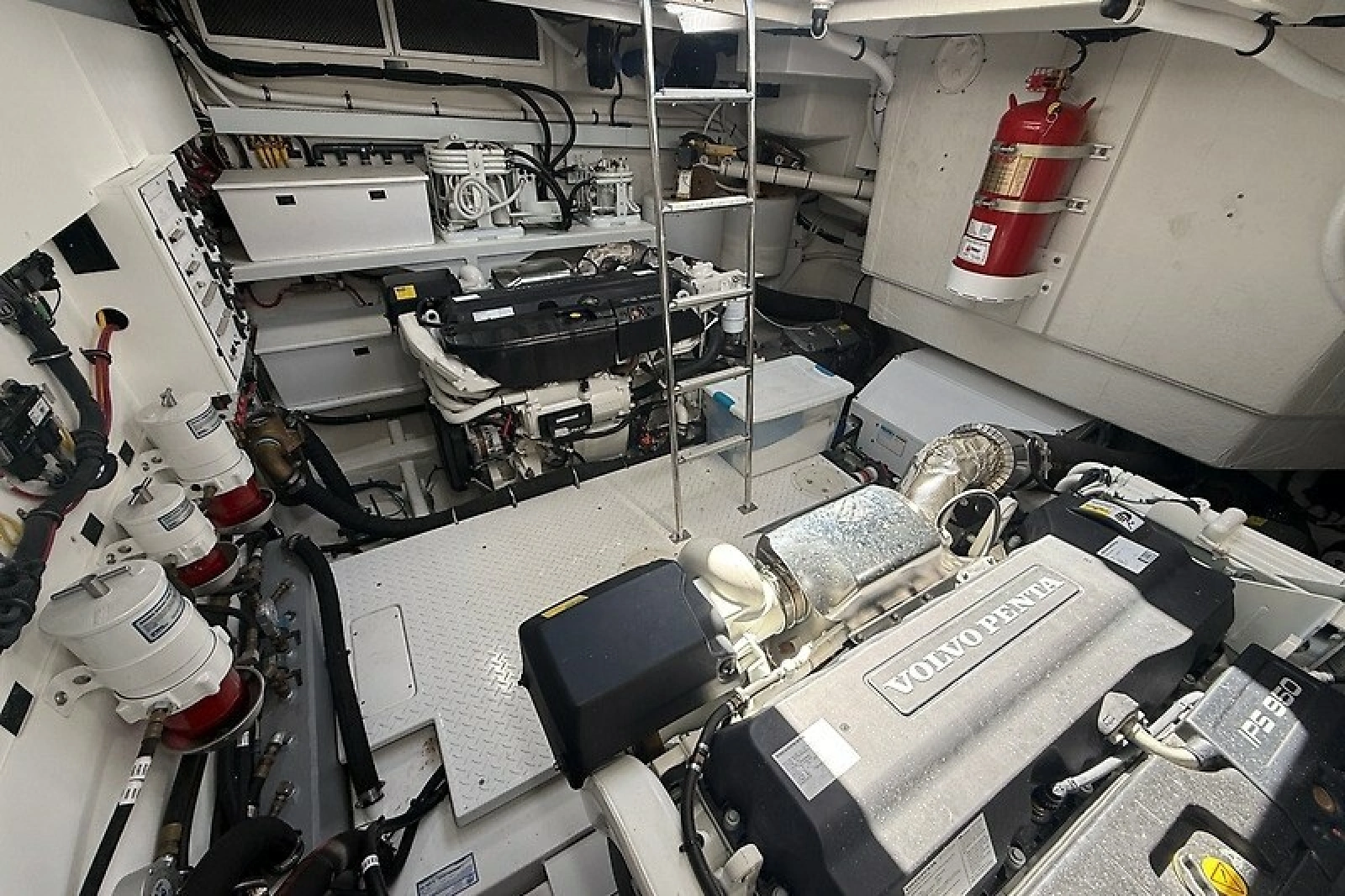2023 Cruisers Yachts 60 Fly