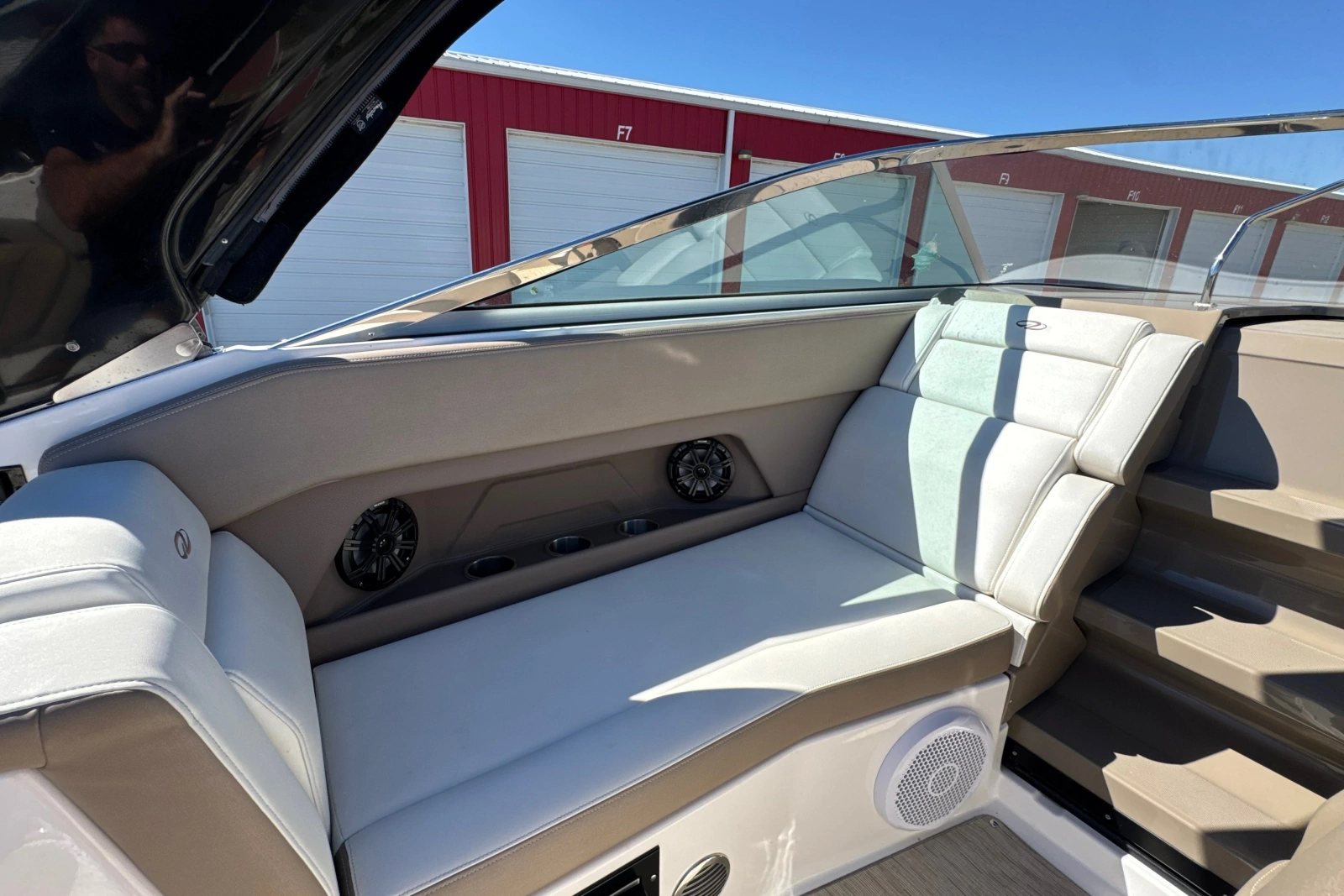 2017 Regal 28 Express
