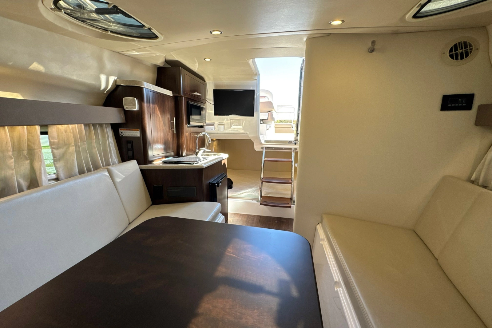 2017 Regal 28 Express