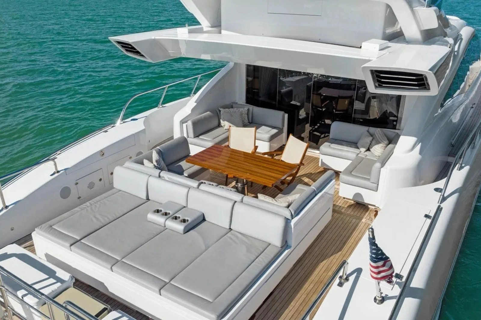 2016 Mangusta 94