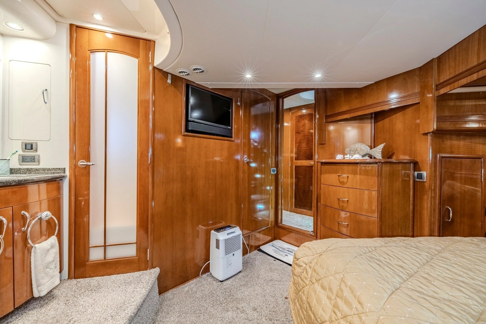 2006 Carver 56 Voyager