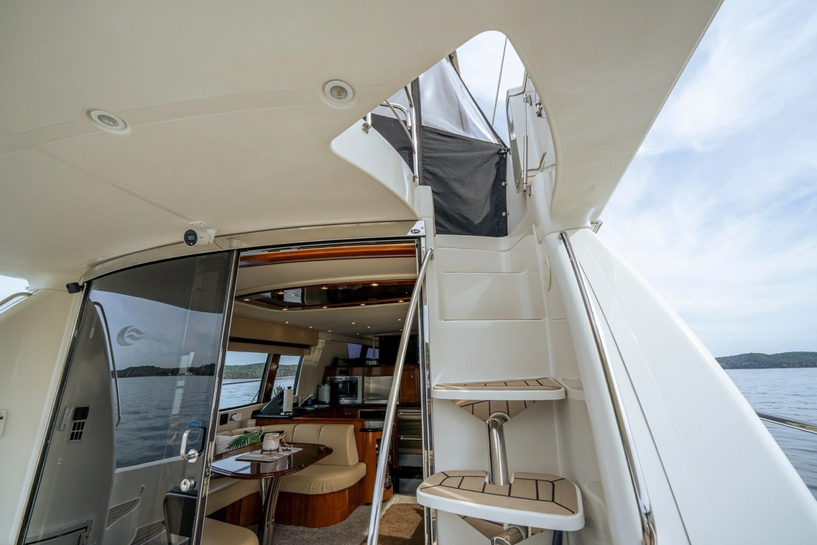 2006 Carver 56 Voyager