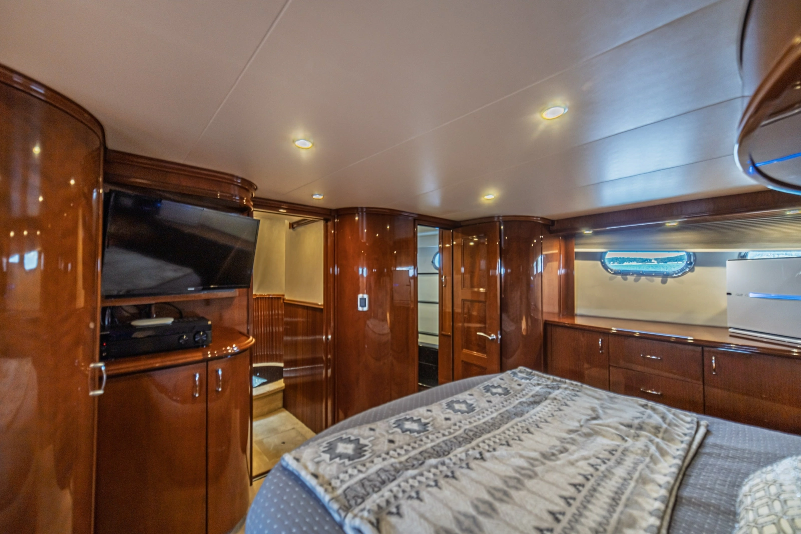 2004 Marquis 59