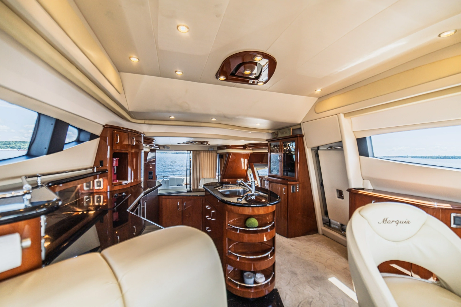 2004 Marquis 59