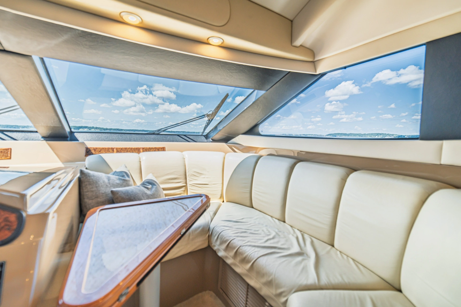 2004 Marquis 59