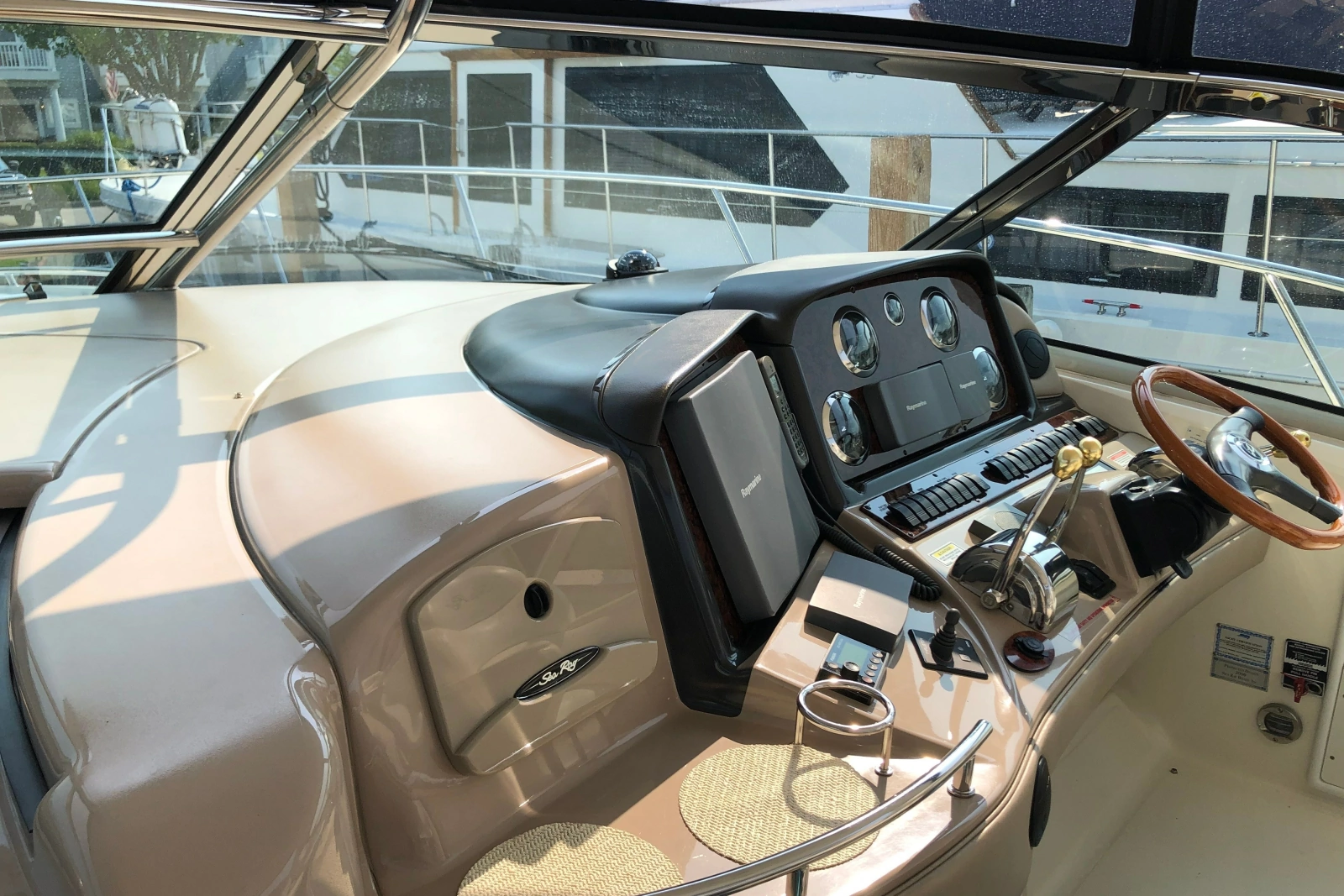 2004 Sea Ray 420 Sundancer
