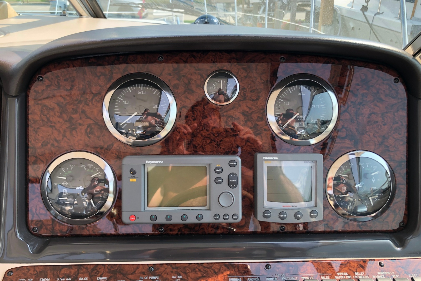 2004 Sea Ray 420 Sundancer