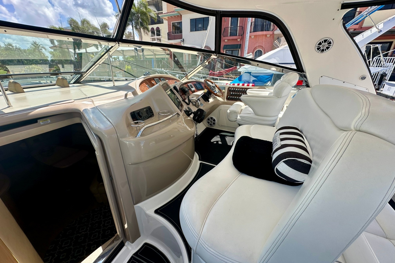 2001 Sea Ray Sundancer 460