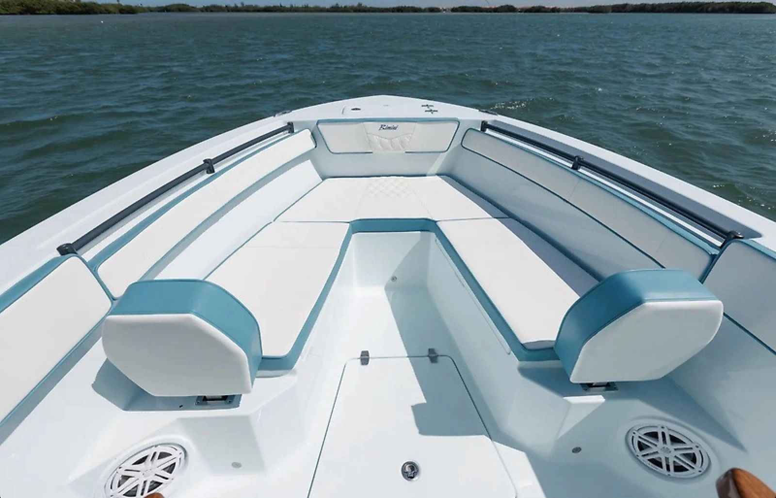 2027 Bimini 23