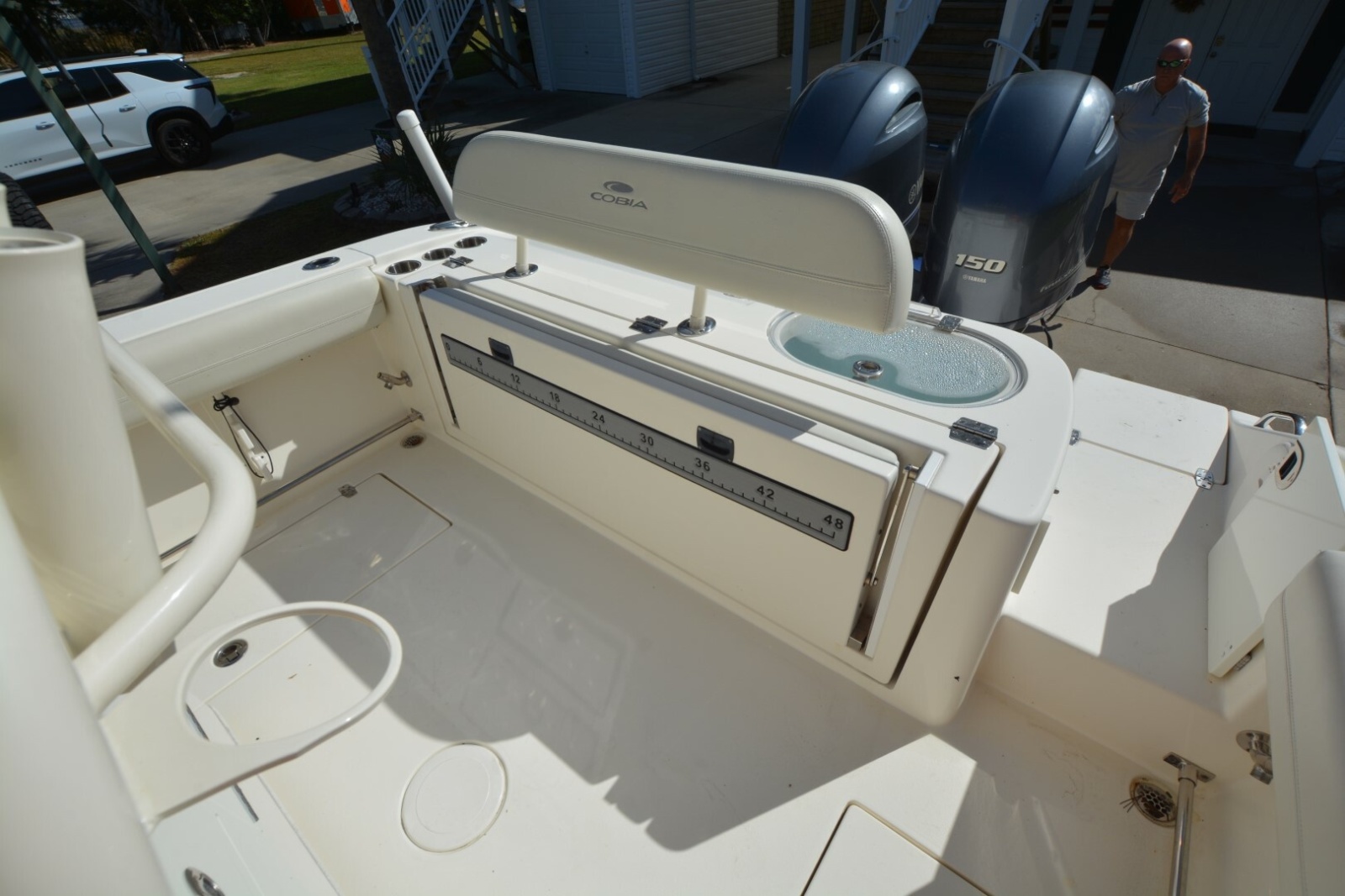 2017 Cobia 261CC — Marker 350