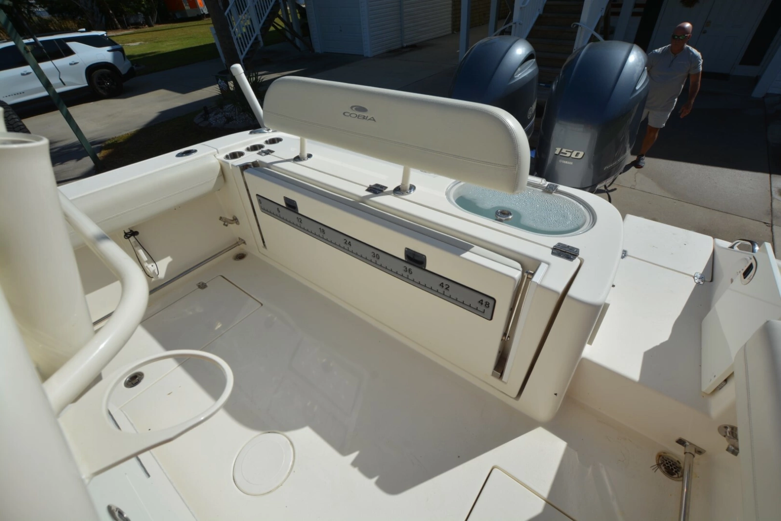 2017 Cobia 261CC