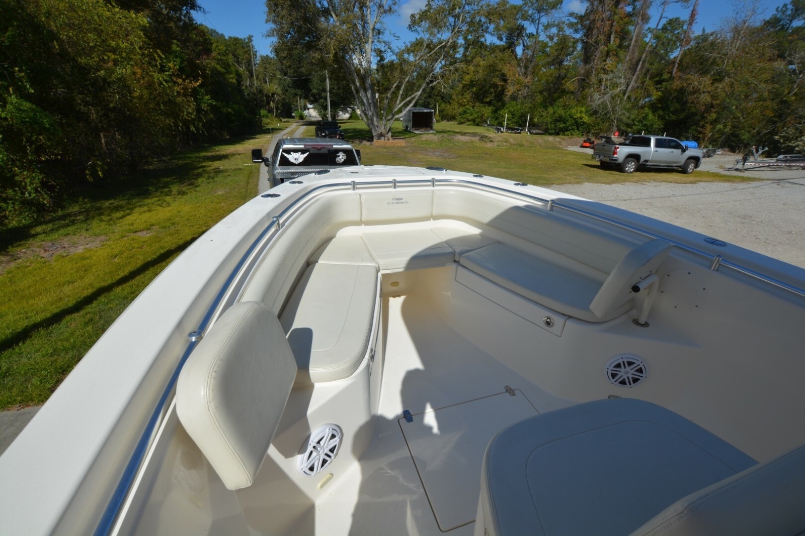 2017 Cobia 261CC — Marker 350