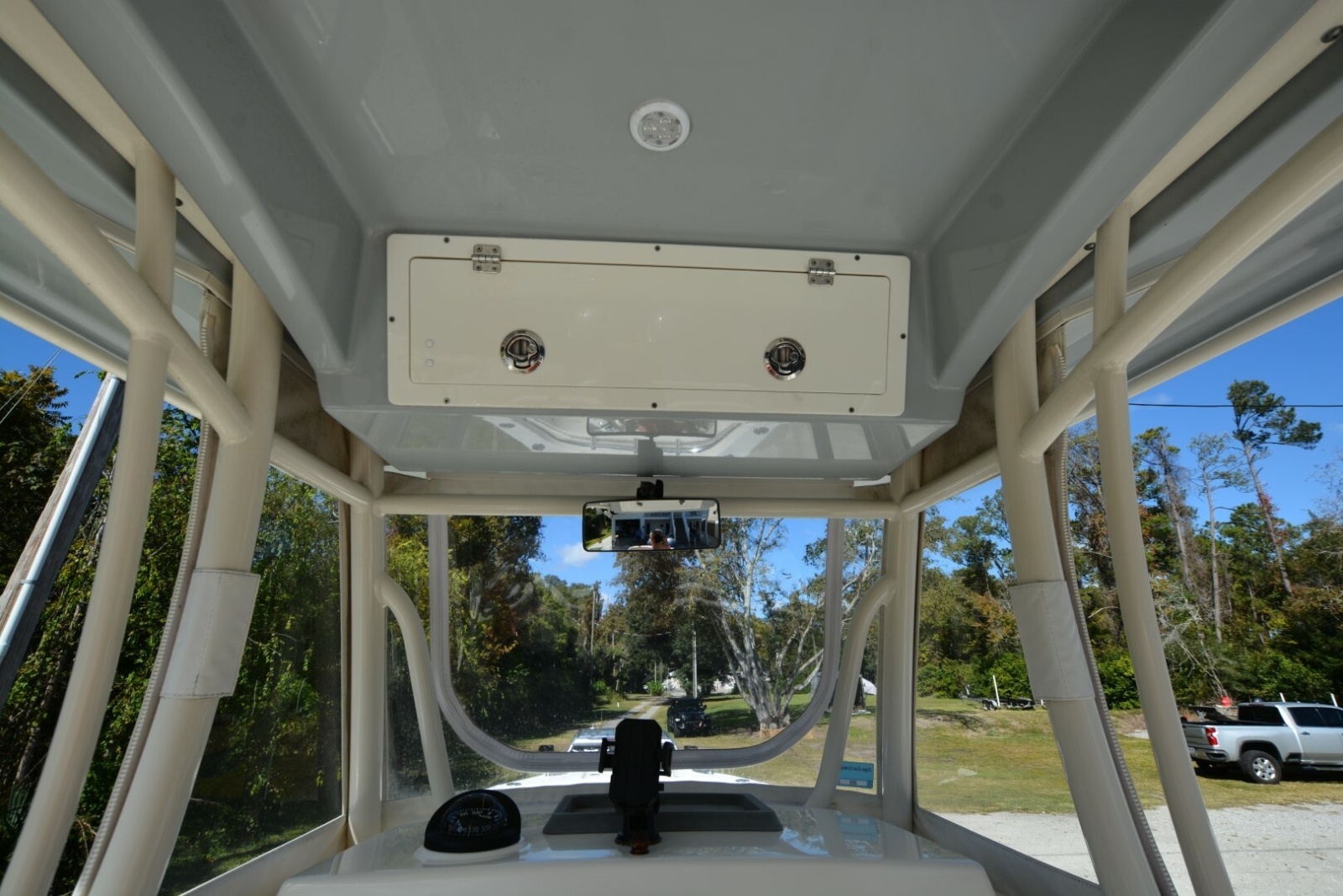 2017 Cobia 261CC — Marker 350