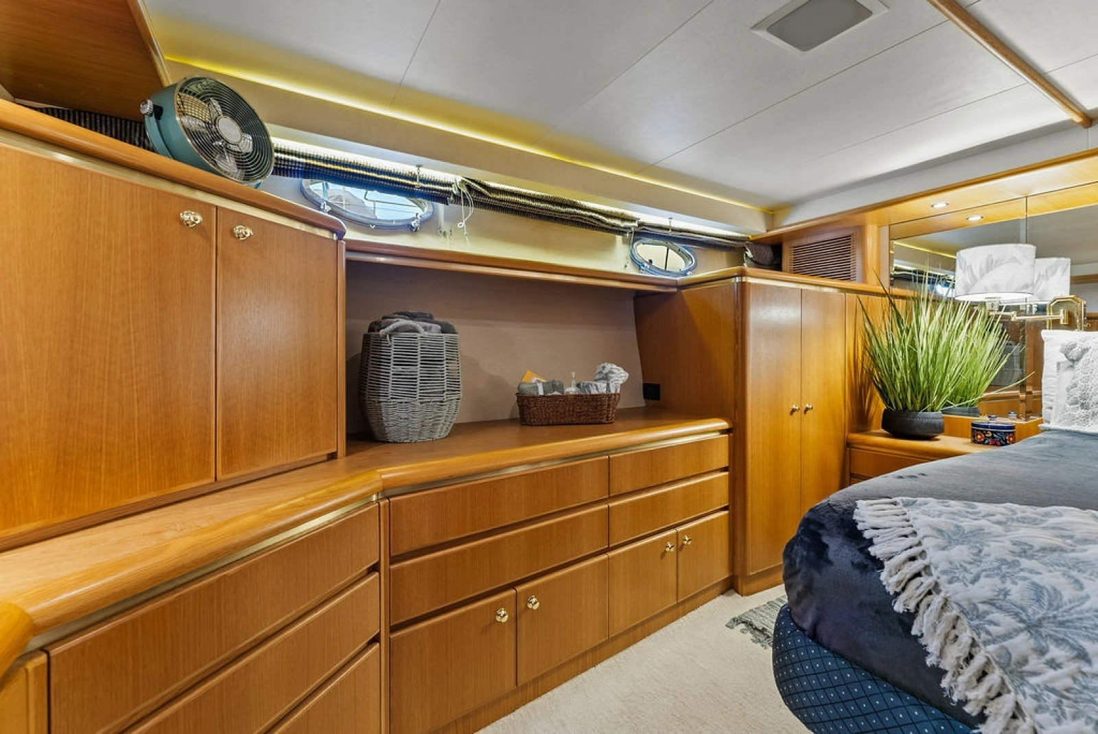 2000 West Bay Sonship 58