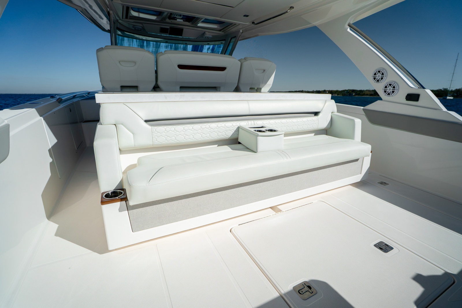 2023 Tiara Yachts 43 LS