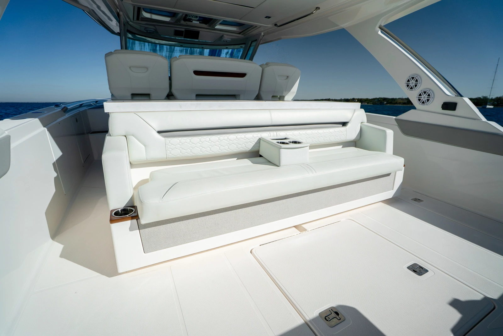 2023 Tiara Yachts 43 LS