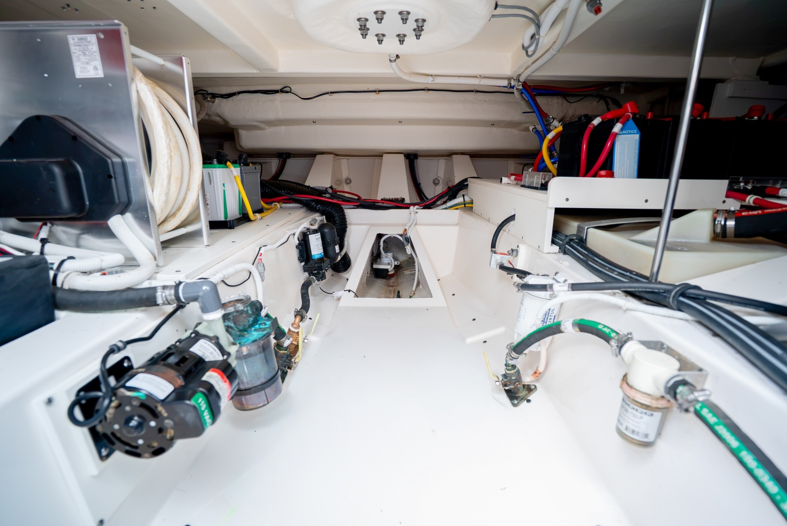 2023 Tiara Yachts 43 LS