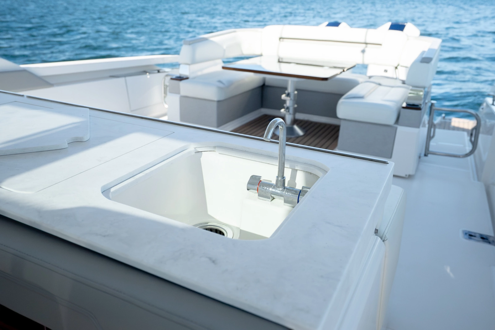 2023 Tiara Yachts 43 LS