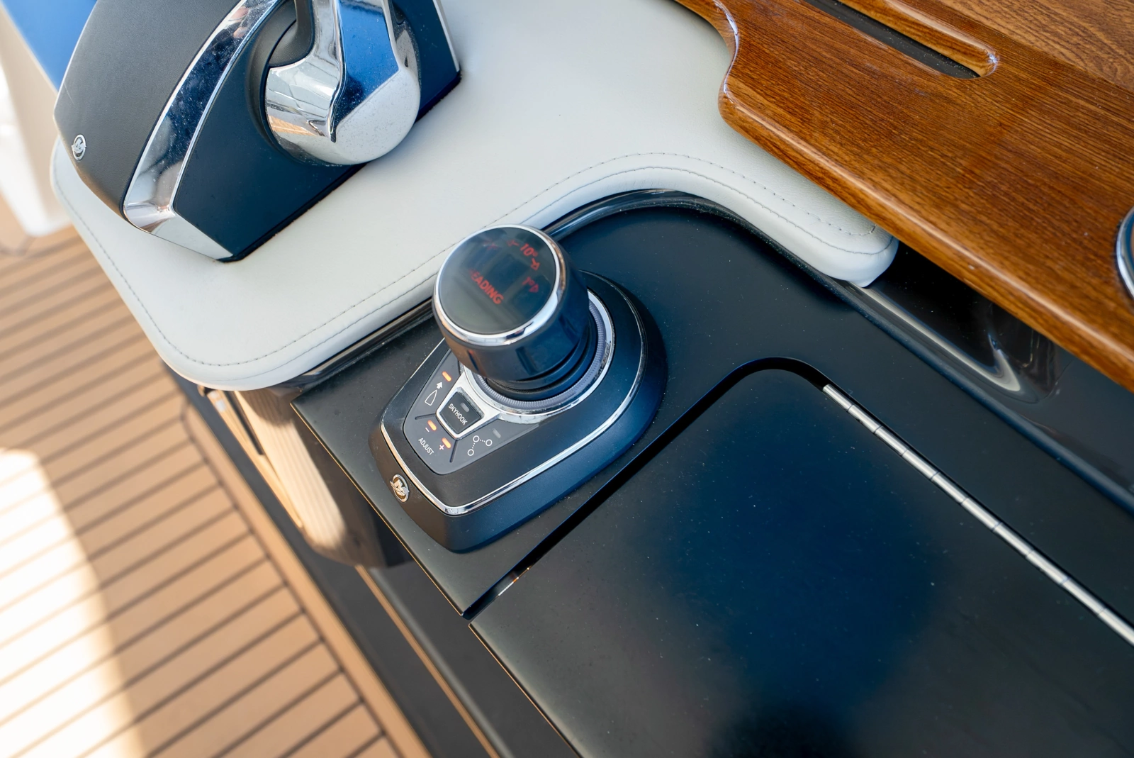 2023 Tiara Yachts 43 LS