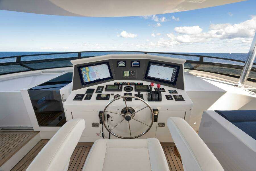 2002 Sovereign Raised Pilothouse