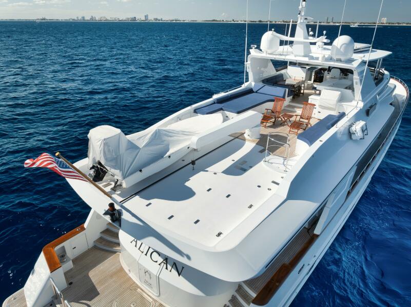 2002 Sovereign Raised Pilothouse