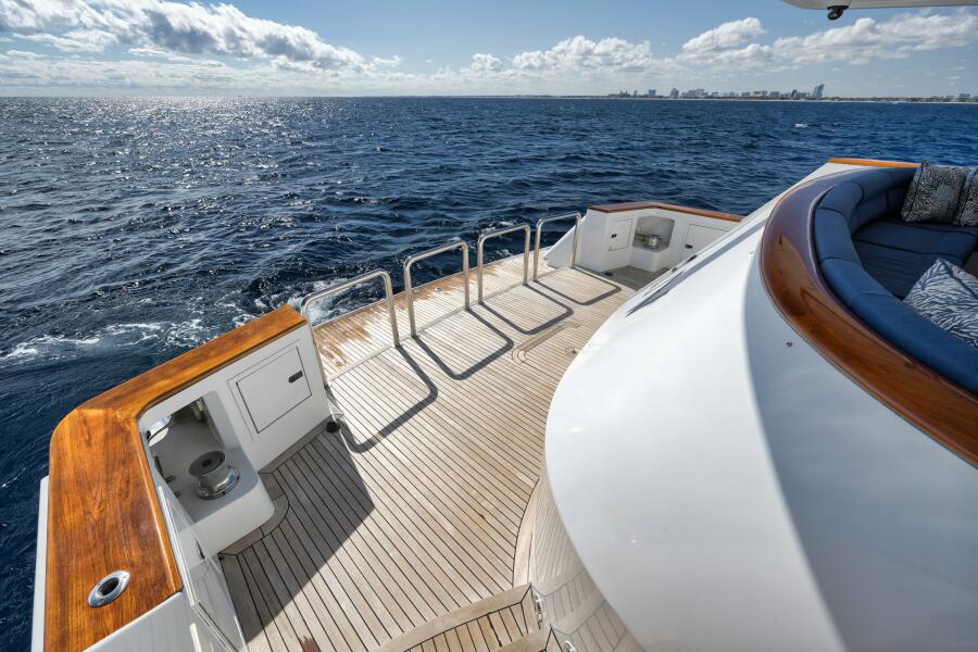 2002 Sovereign Raised Pilothouse