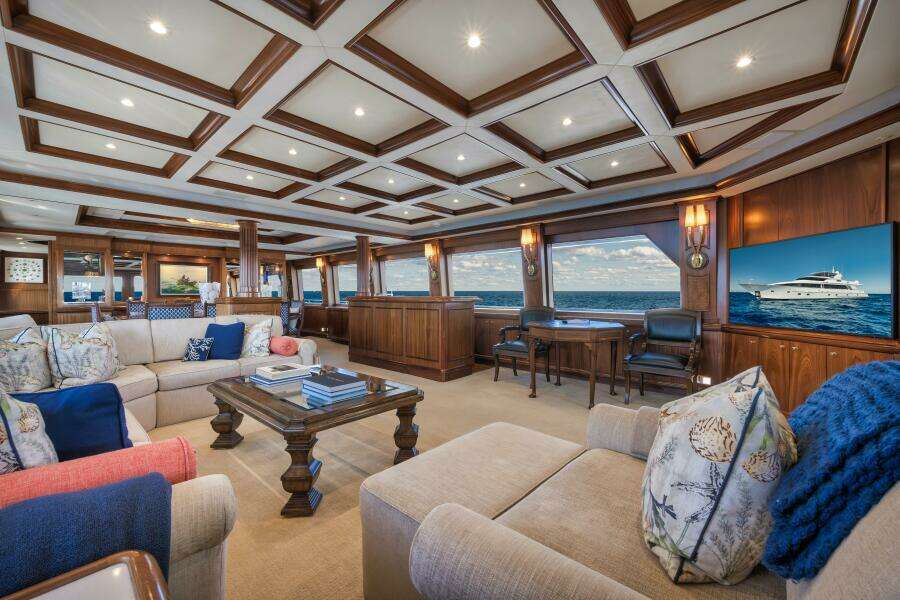 2002 Sovereign Raised Pilothouse