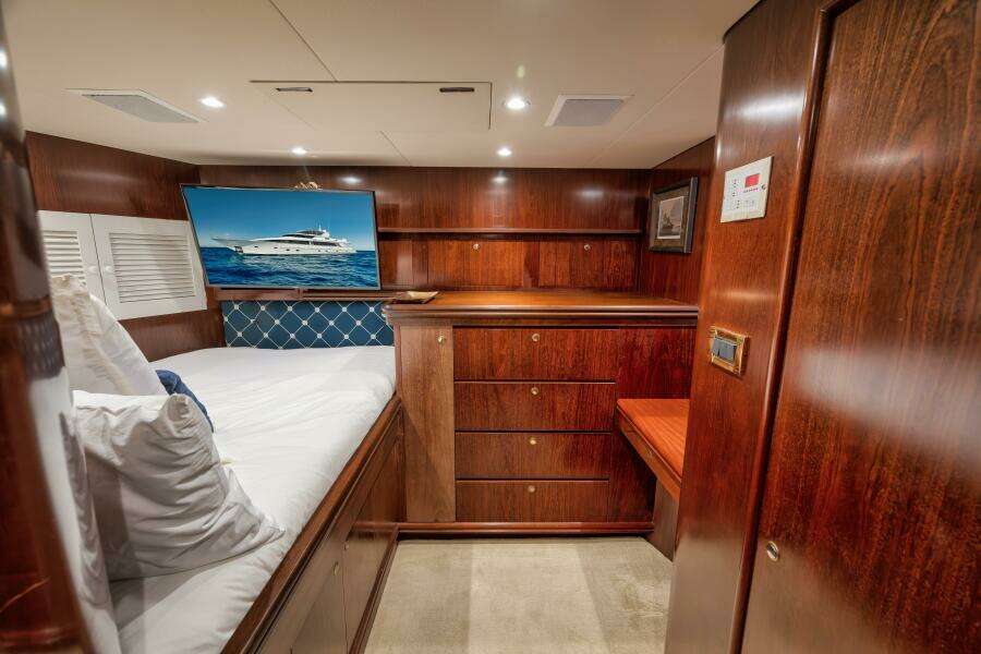 2002 Sovereign Raised Pilothouse