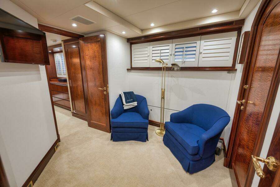 2002 Sovereign Raised Pilothouse