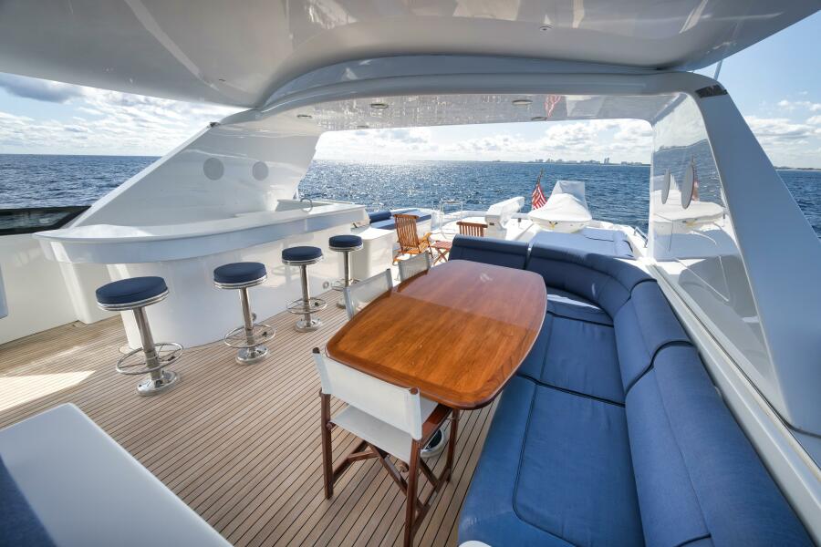 2002 Sovereign Raised Pilothouse