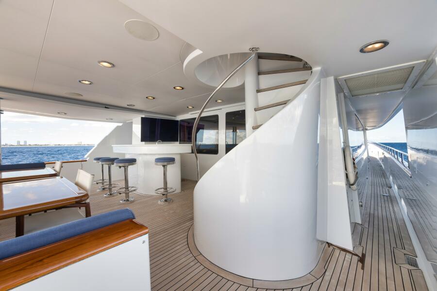 2002 Sovereign Raised Pilothouse