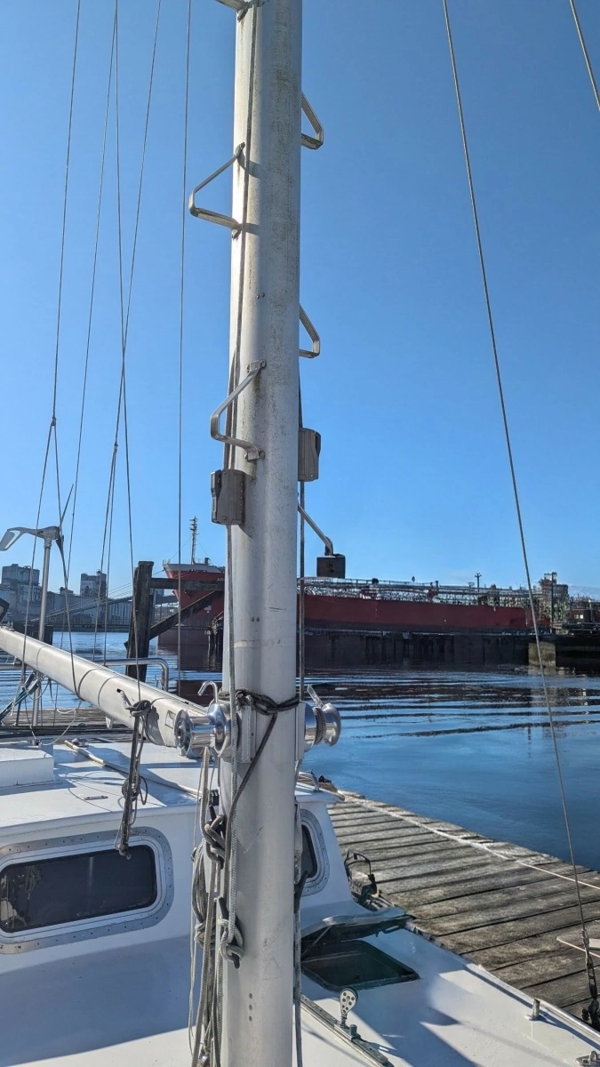 1998 Custom 42' Pilothouse Sailboat